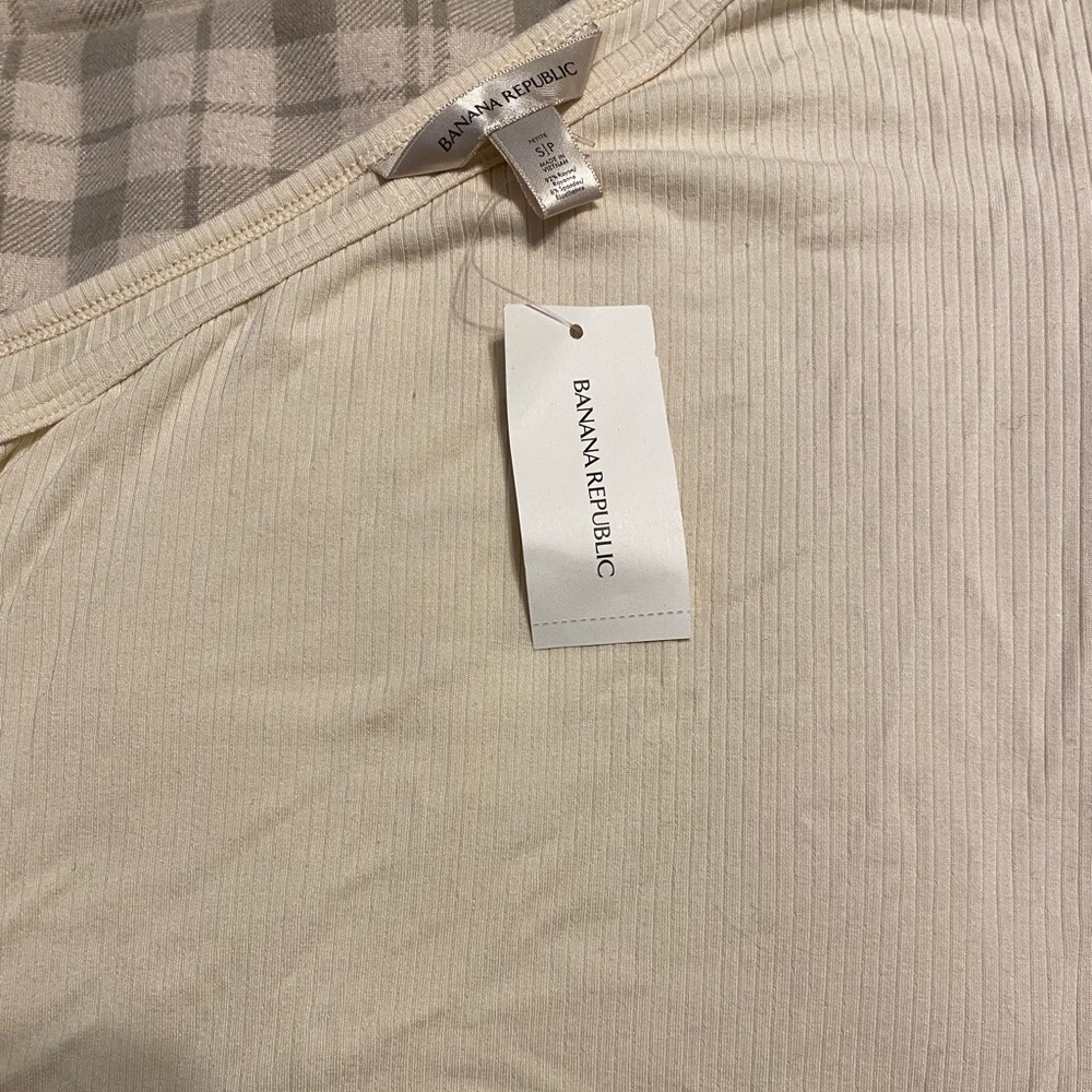 NWT Ribbed One Shoulder Shirt - Picture 3 of 4